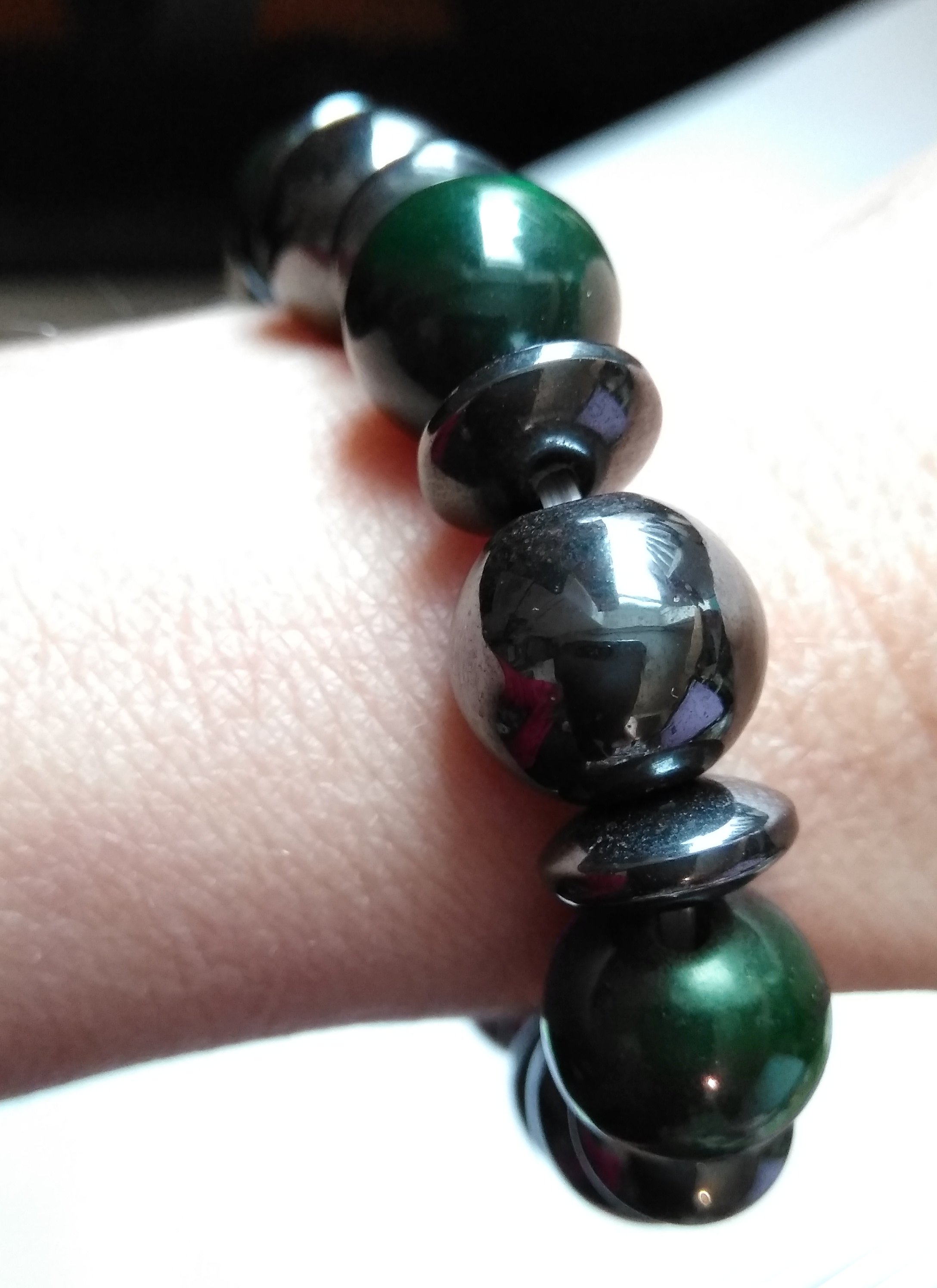 MAGNETIC HAEMATITE and MIDNIGHT GREEN CATS EYE BRACELET mg9mg